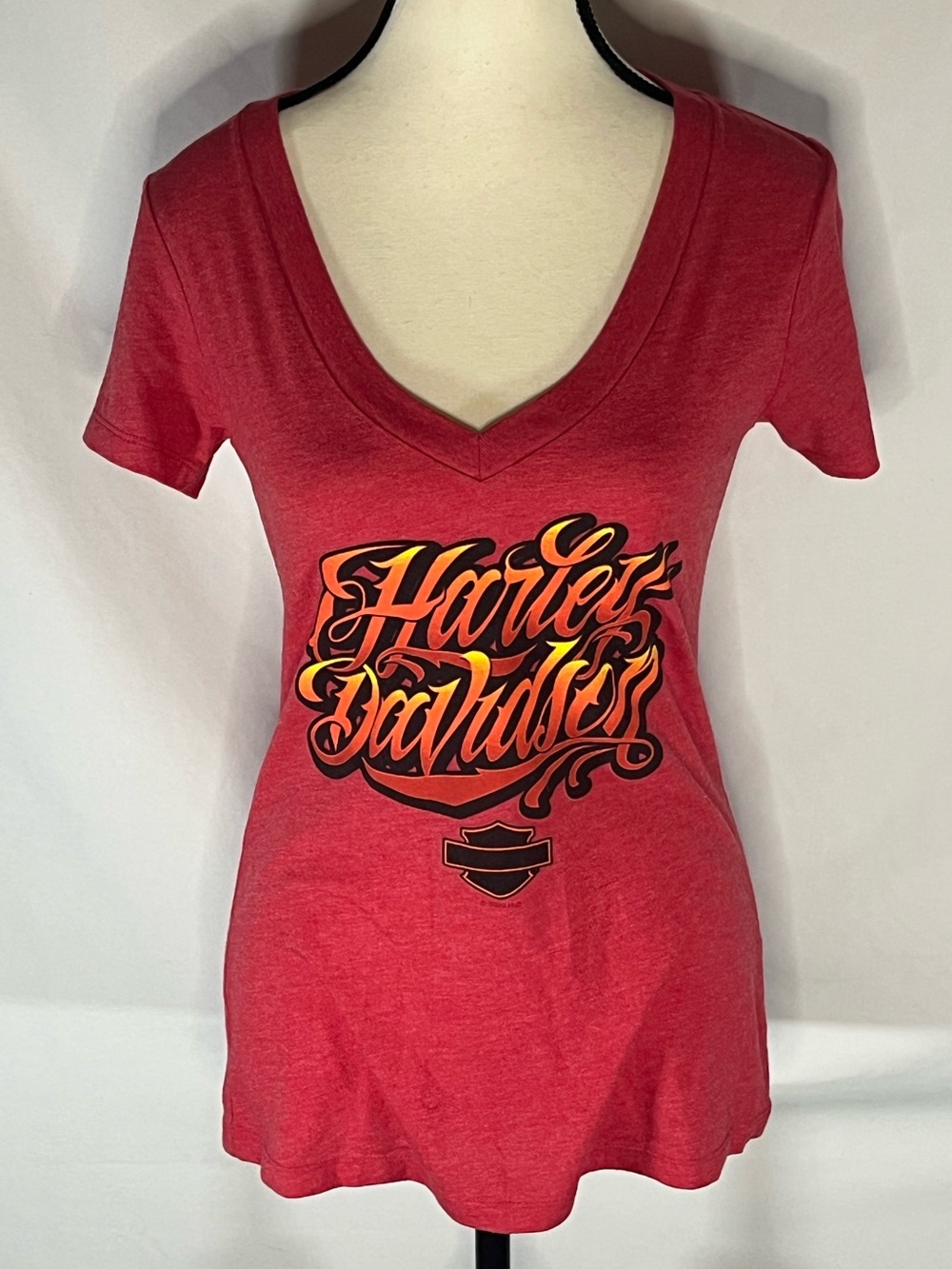 Harley Davidson Black Gold Allen TX Flame Script Womenโs V-Neck Shirt Medium